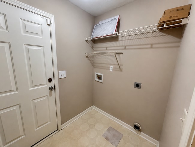 Building Photo - 318 Castle Ridge Dr
