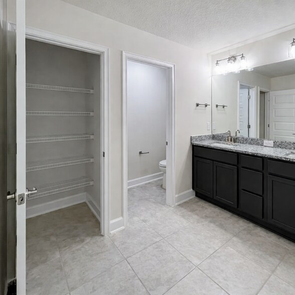 Building Photo - 3717 Sagefield Dr