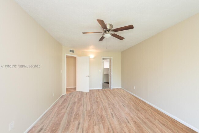 Building Photo - 5838 SW 74th Terrace