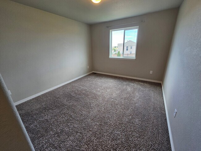 Building Photo - 6729 Black Saddle Dr