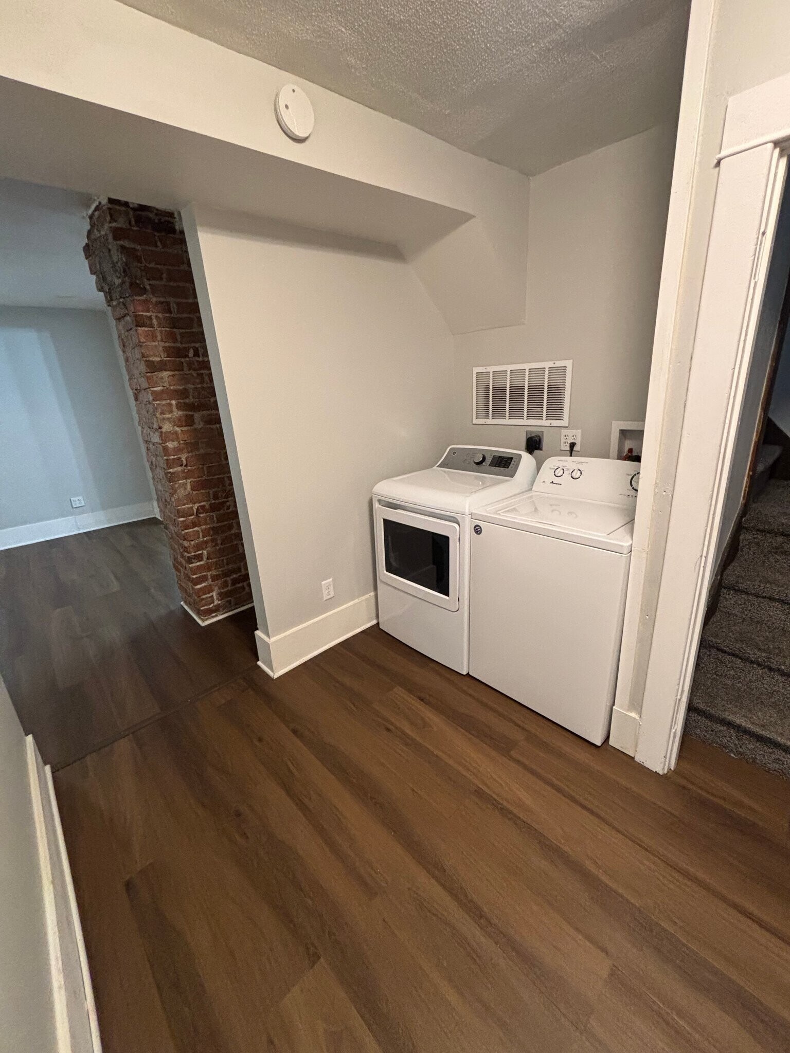 Building Photo - 2139 N 67th St