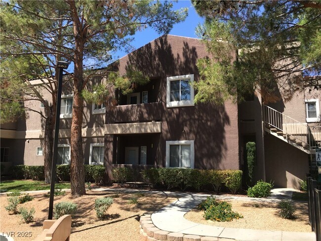Primary Photo - 5250 S Rainbow Blvd
