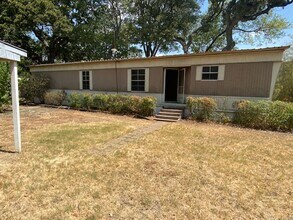 Building Photo - 3 bedroom country living mobile home