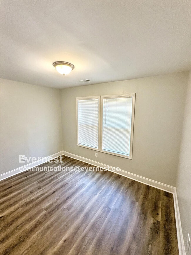 Building Photo - 2228 Jernigan Dr SE