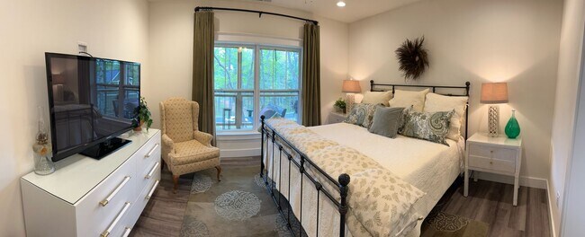 Building Photo - FURNISHED - 12-Month Lease - Farmhouse-Sty...