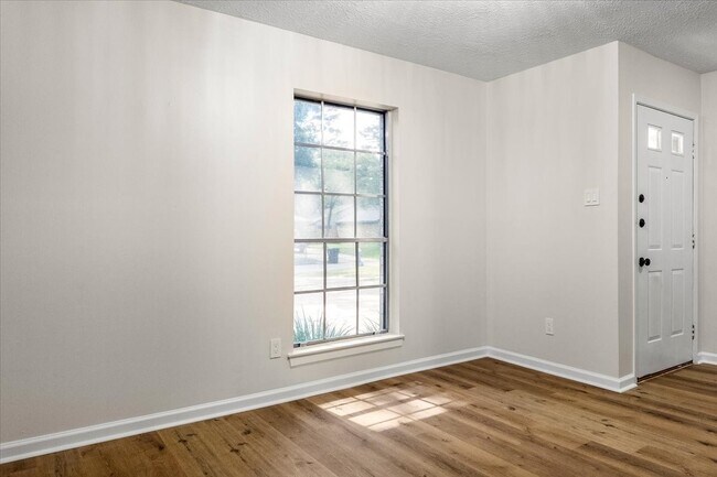 Building Photo - 3315 Beaver Glen Dr