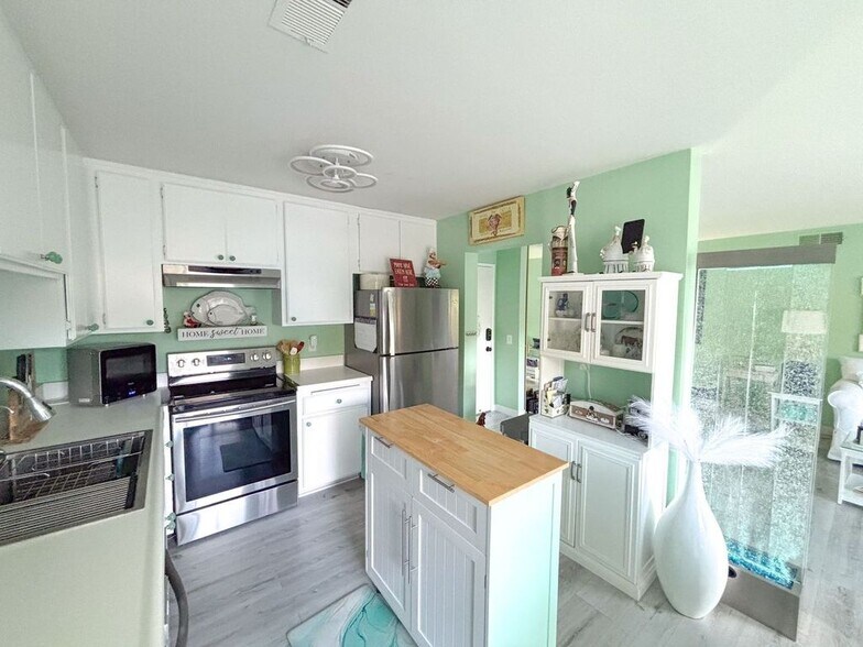 Building Photo - 291 Sequoia Ct