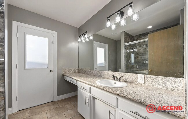 Building Photo - Beautiful 3 Bed, 2 Bath Home with Pool, Solar & Cozy Fireplace