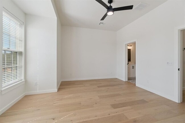 Building Photo - 18829 Selah Wy