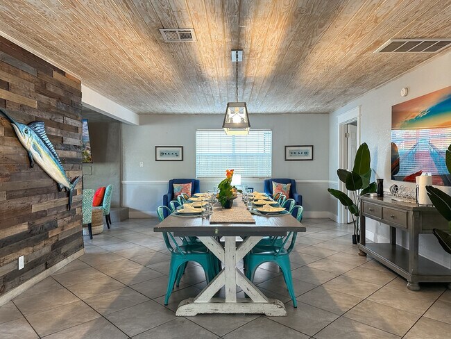 Building Photo - 94 Cobia St