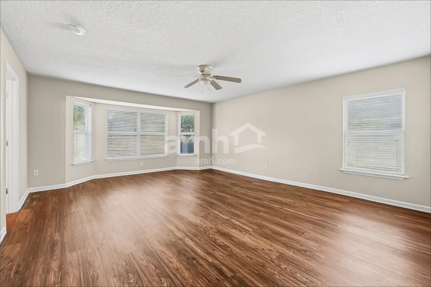 Building Photo - 422 Bostwick Cir