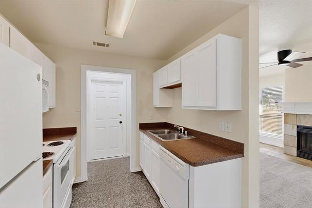 Building Photo - 2760 Pike Dr