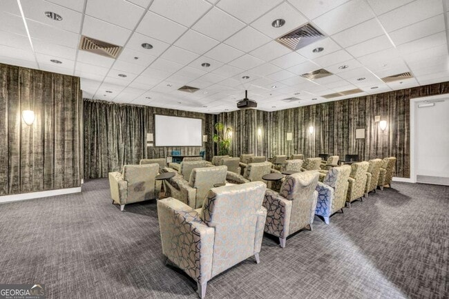 Building Photo - 711 Cosmopolitan Dr NE