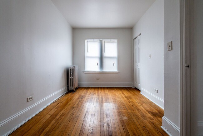Building Photo - 7800 S Kingston