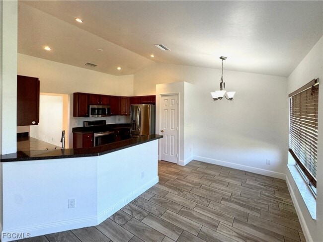 Building Photo - 1300 SW 22nd Ave