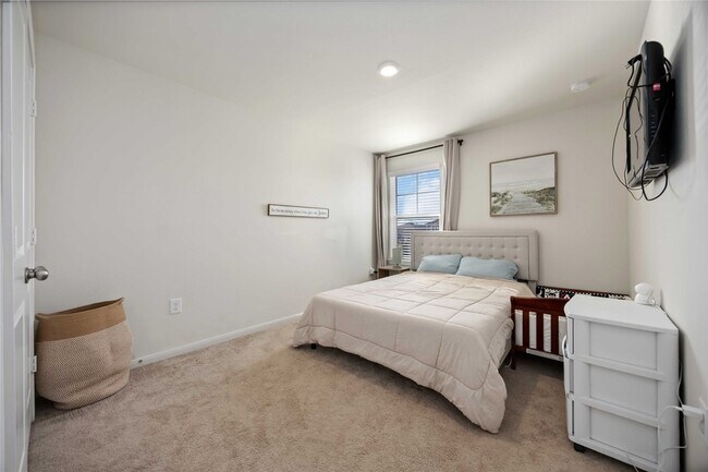 Building Photo - 6434 Lakeview Haven Dr