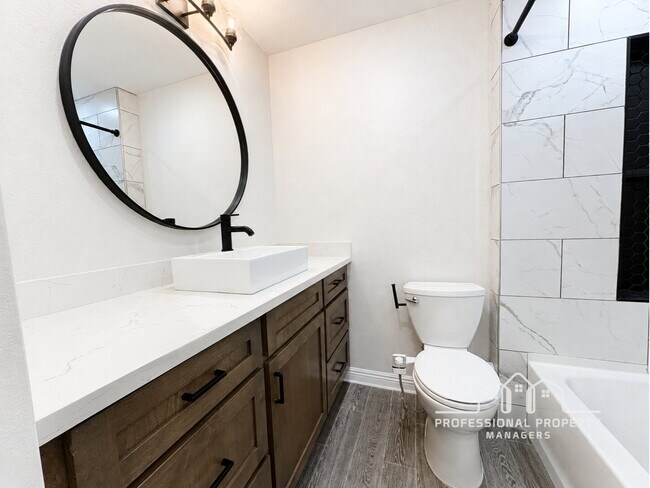 Building Photo - 2-bedroom, 2-bathroom home in Casitas Del Valle Townhouses