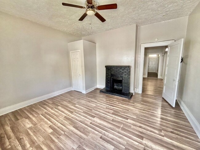 Building Photo - 2612 Hale Ave