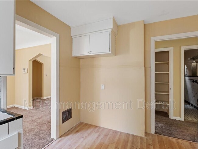 Building Photo - 12016 Elmdale St