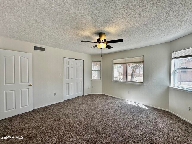 Building Photo - 12277 Red Sun Dr