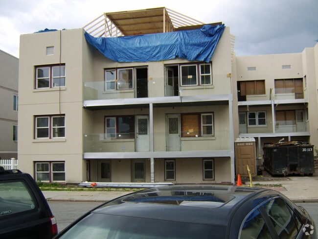 Primary Photo - 251-255 W Broadway