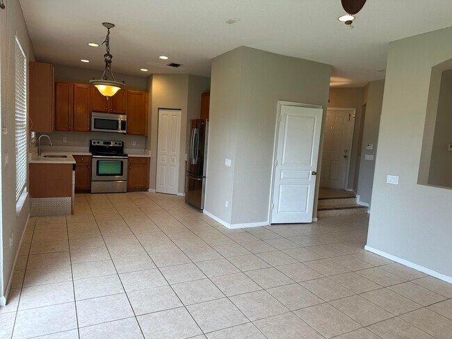 Building Photo - 5012 Starblaze Dr