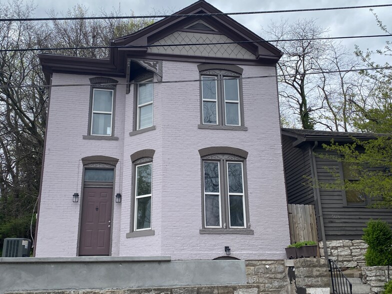 Building Photo - 506 William St