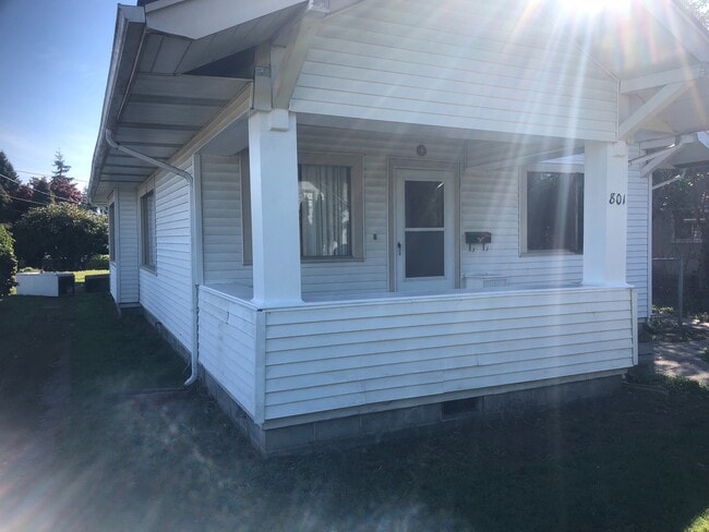 Building Photo - Sedro Woolley 3 Bedroom