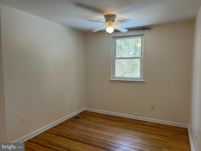 Building Photo - 25 Constitution Ave