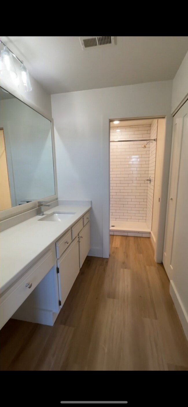 Building Photo - 500 Dandy Brush Ln W