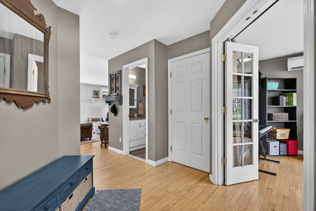 Building Photo - Spacious Stratham Home | Semi-In Ground Pool | Finished Basement | AVAILABLE AUGUST 1st