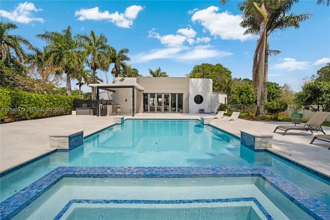 Building Photo - 14401 SW 63rd St