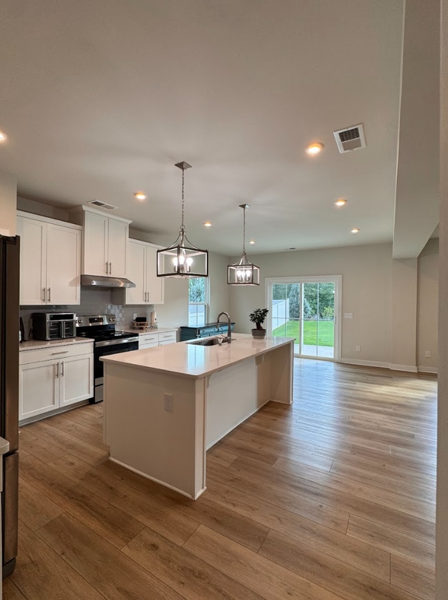 Building Photo - 204 Delamere Dr