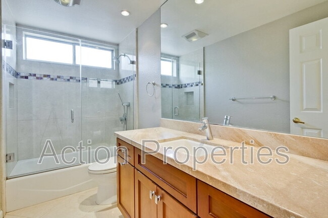 Building Photo - 11754 Ridge Creek Ct