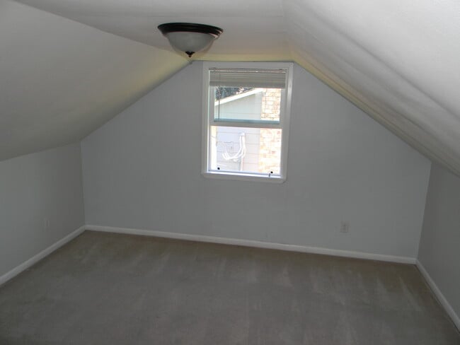 Building Photo - 1704 Glass Ave NE