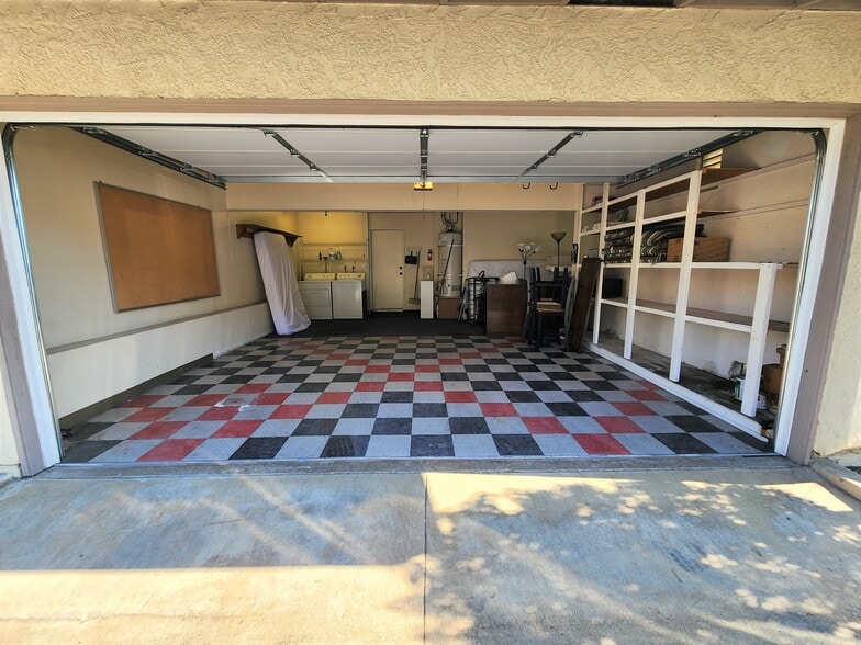 2-Car Garage with Washer & Dryer included - 630 W Palm Ave