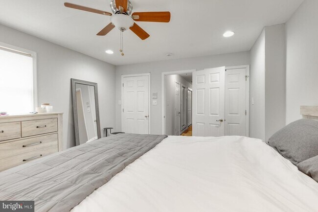 Building Photo - 920 S 16th St