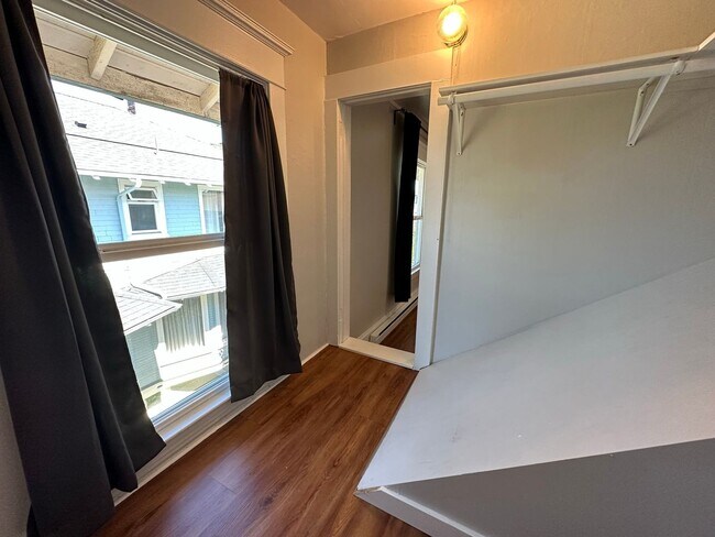 Building Photo - 2421 Rucker Ave