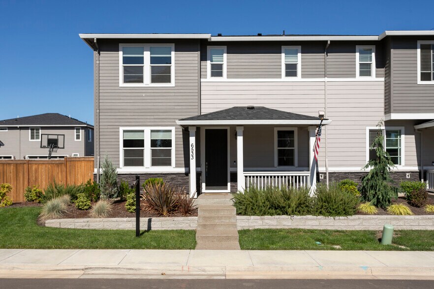 Building Photo - 6533 SW Lupine Ln