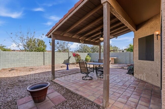 Building Photo - 4566 W Shannon St