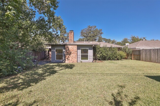 Building Photo - 4613 Libbey Dr