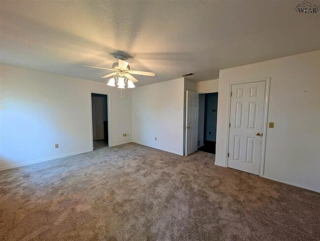 Building Photo - 1431 Cherokee Cir