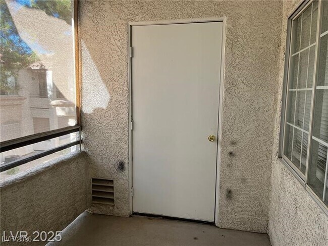 Building Photo - 1300 S Arlington St