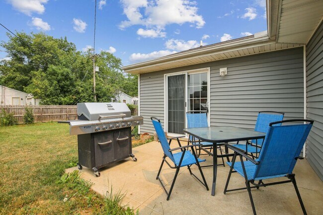 Building Photo - Charming 3-Bedroom Home with Modern Comforts