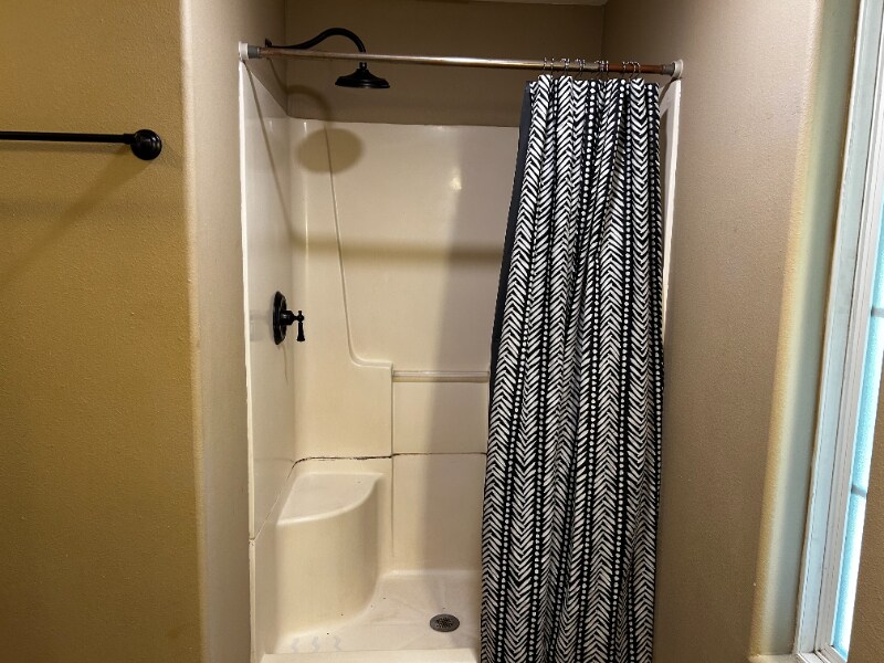 Building Photo - 105 Cardinal St