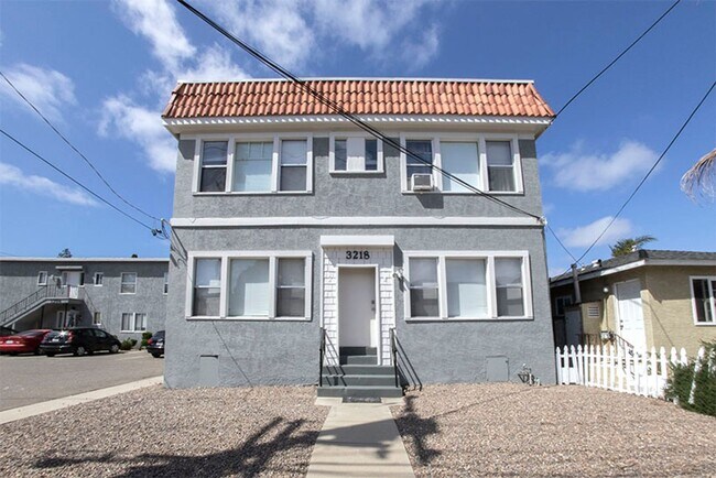 Building Photo - 1BD 1BA Point Loma Apartment - Hardwood Fl...