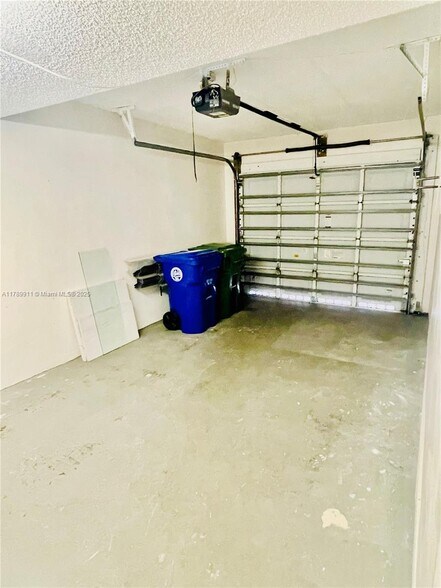 Building Photo - 11325 SW 9th Ct