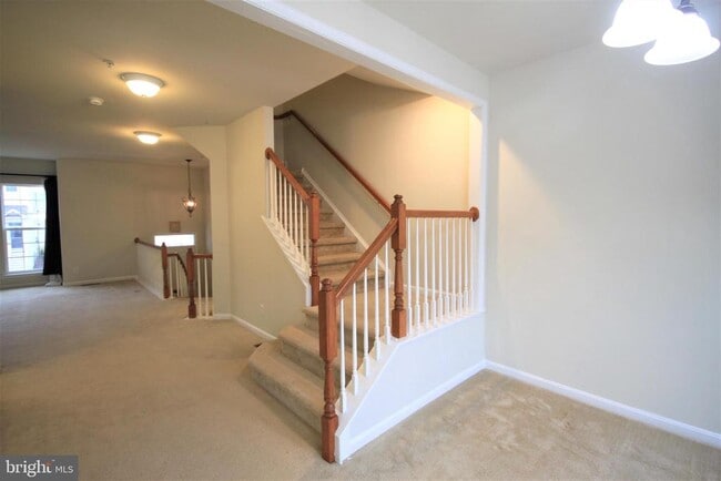 Building Photo - 609 Ellison Dr