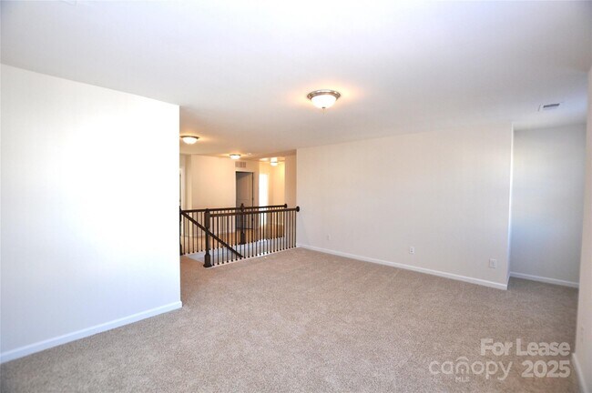 Building Photo - 8007 Oakmere Rd