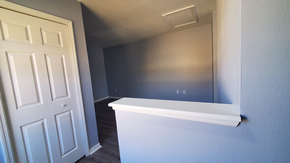 Building Photo - 8007 Sutton Terrace Ln